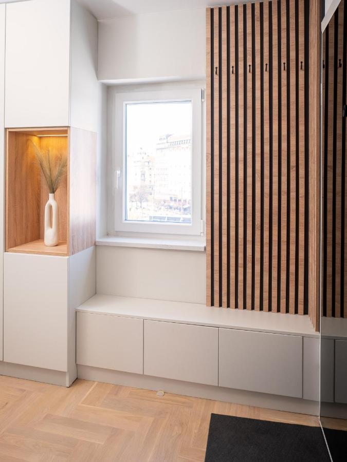 Apartament Republic Square- Location *